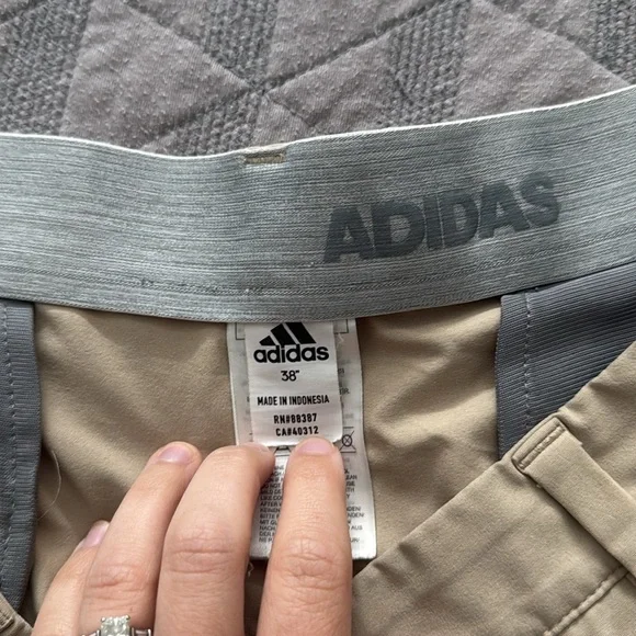 Men’s Adidas Golf Shorts - Picture 2 of 2